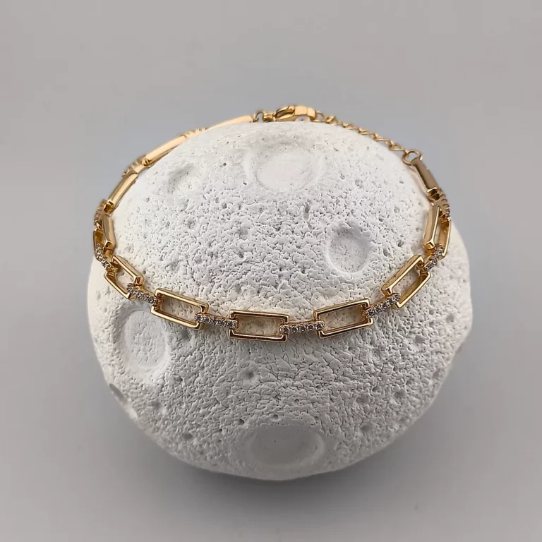 Women bracelet delicate fashion accessory 5