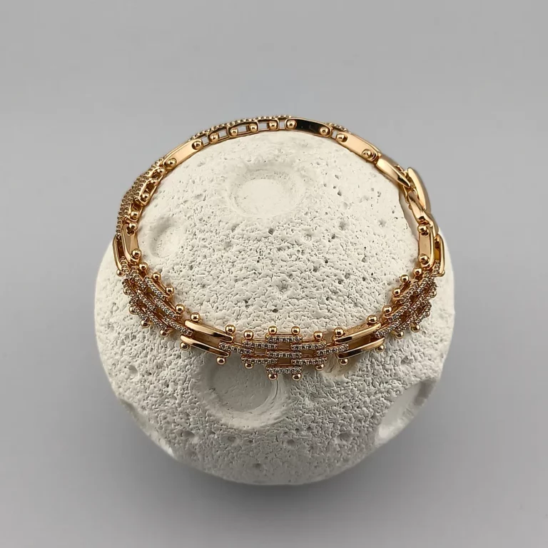 Women bracelet modern sleek cuff 3